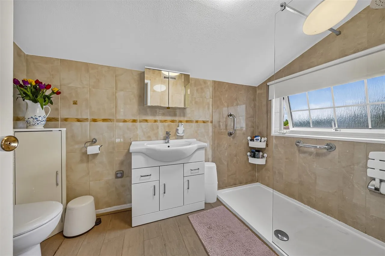 Leconfield Road, Loughborough, photo 21