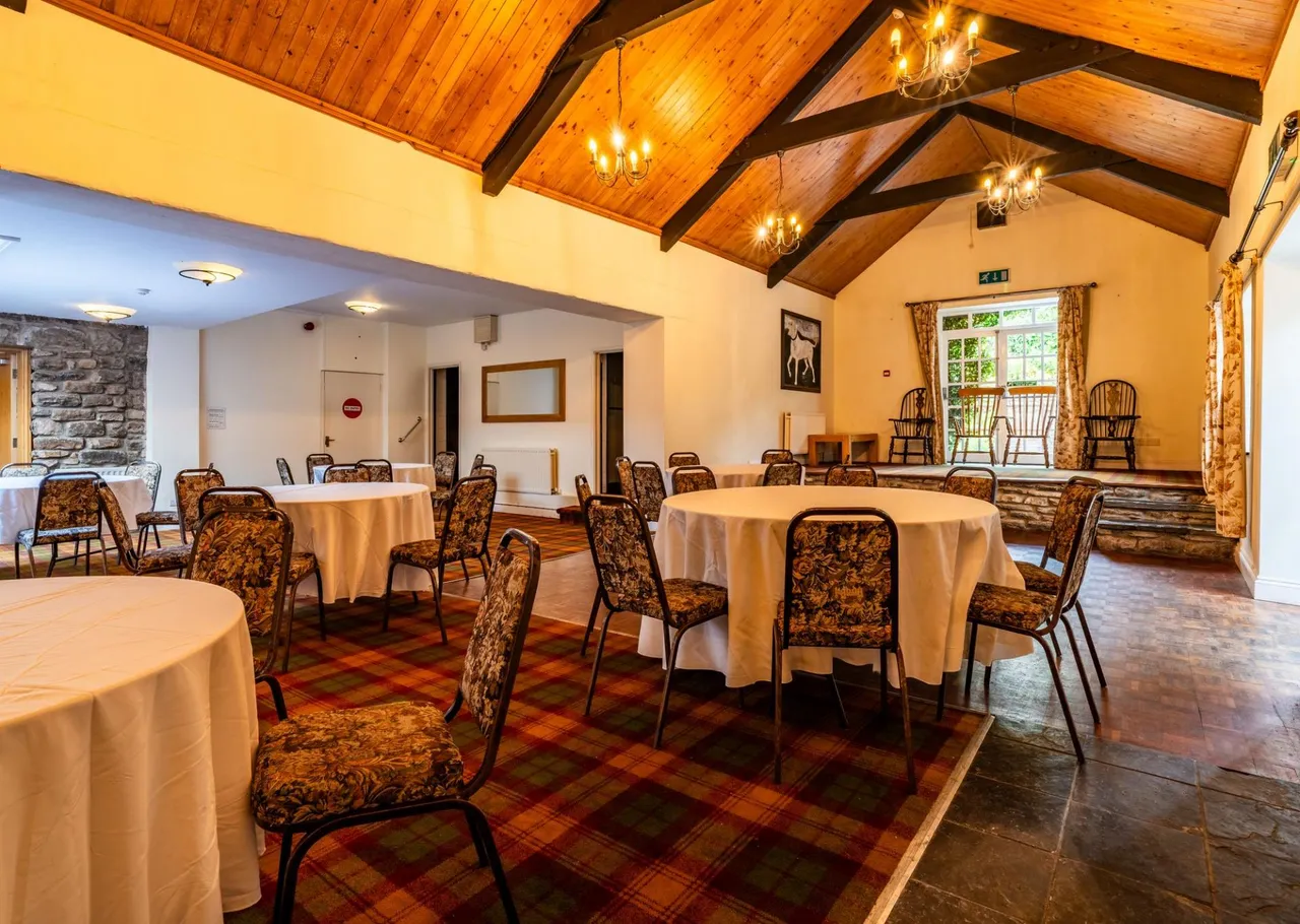 The Square, Tregaron, SY25, photo 22