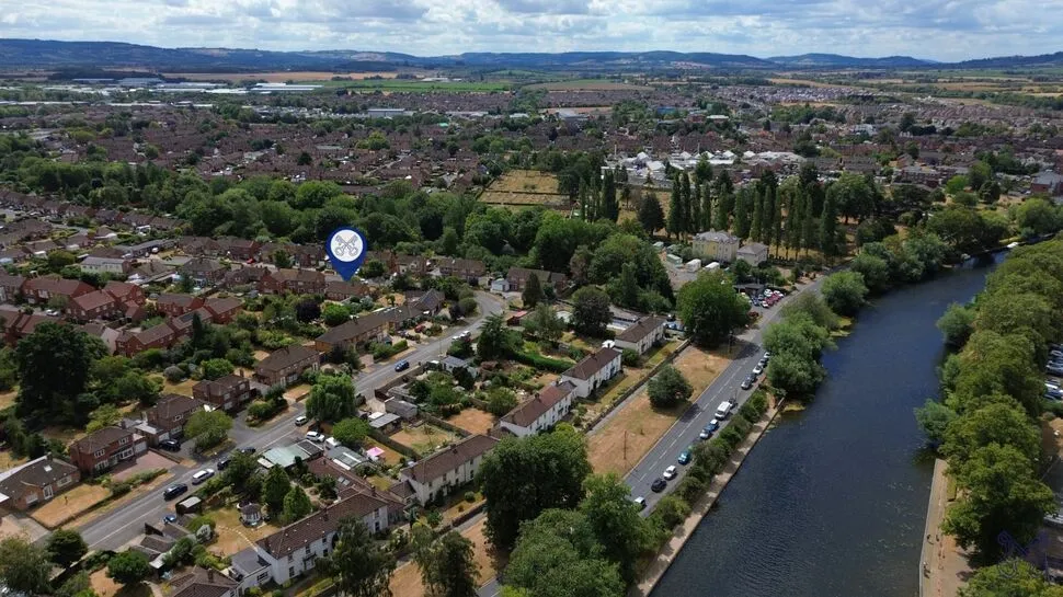 Mansion Gardens, Evesham, WR11, photo 11
