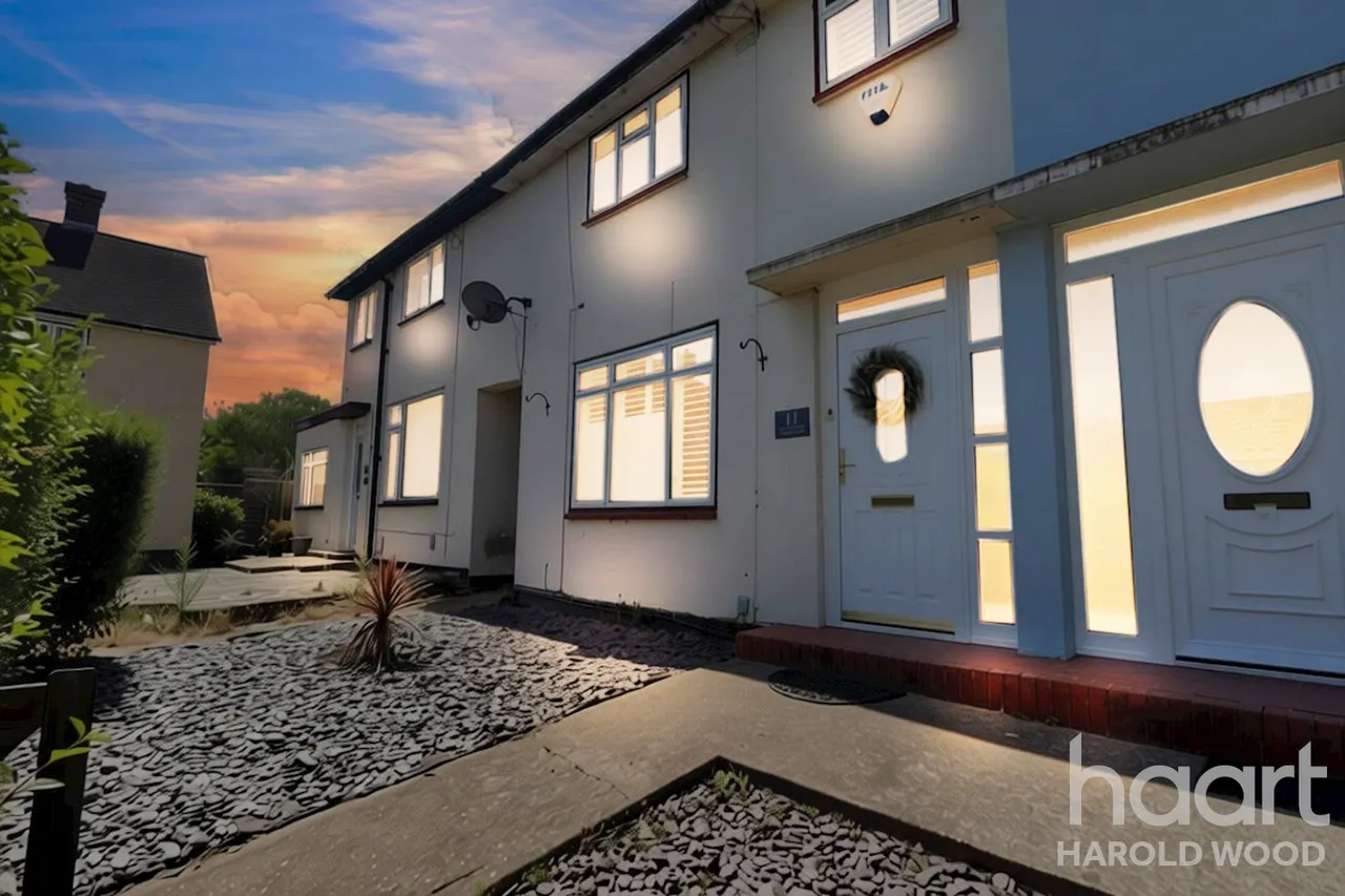 Chippenham Walk, Harold Hill, RM3, photo 19