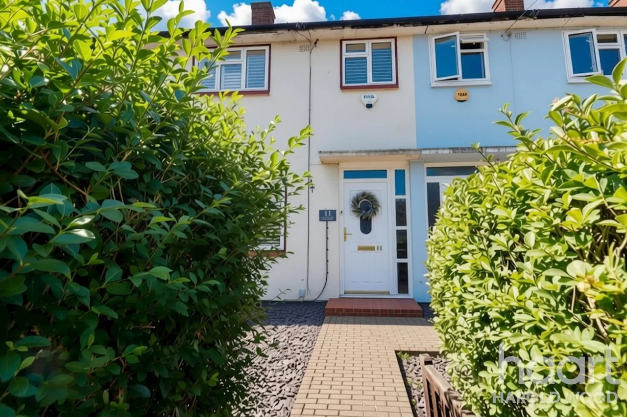 Chippenham Walk, Harold Hill, RM3, photo 11
