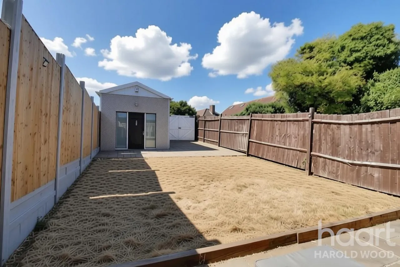 Chippenham Walk, Harold Hill, RM3, photo 15