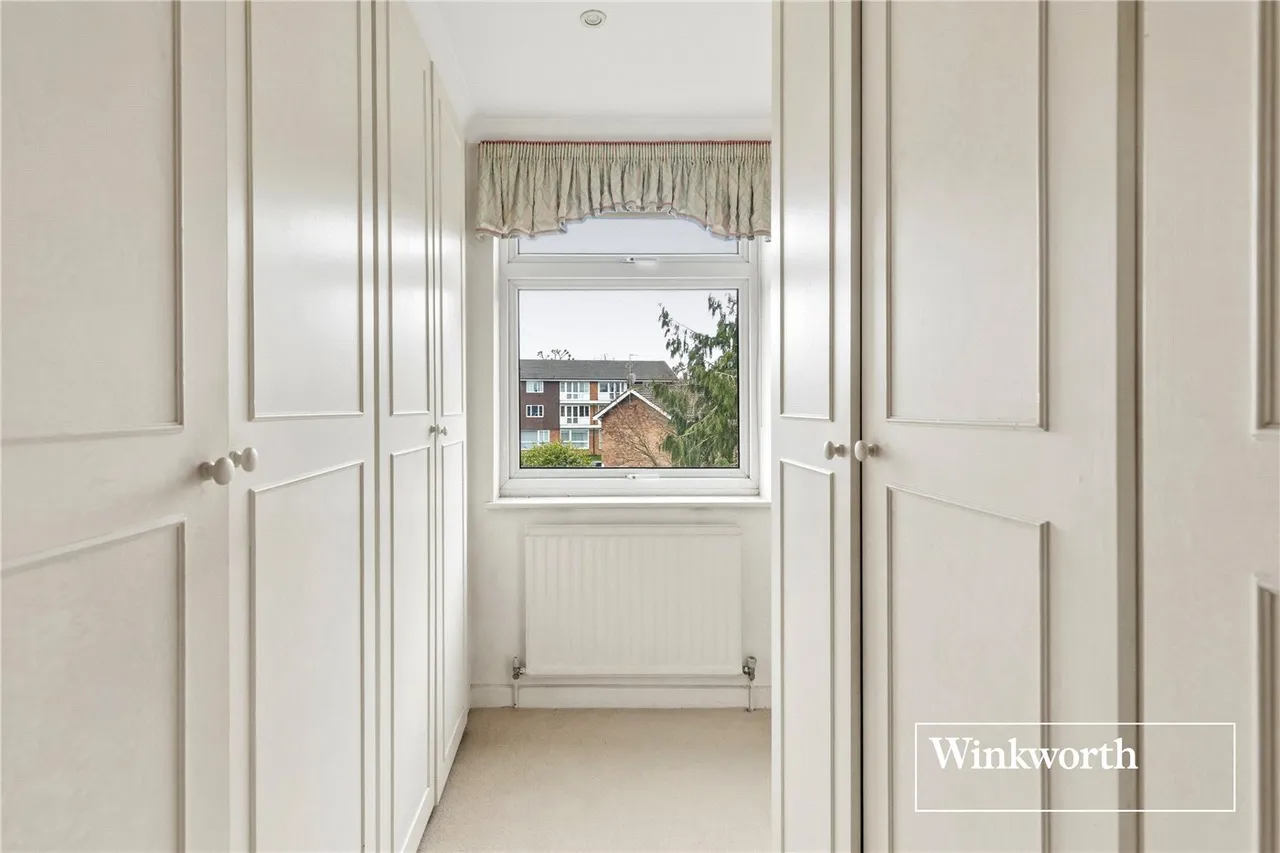 Hendon Lane, Finchley, London, N3, photo 8