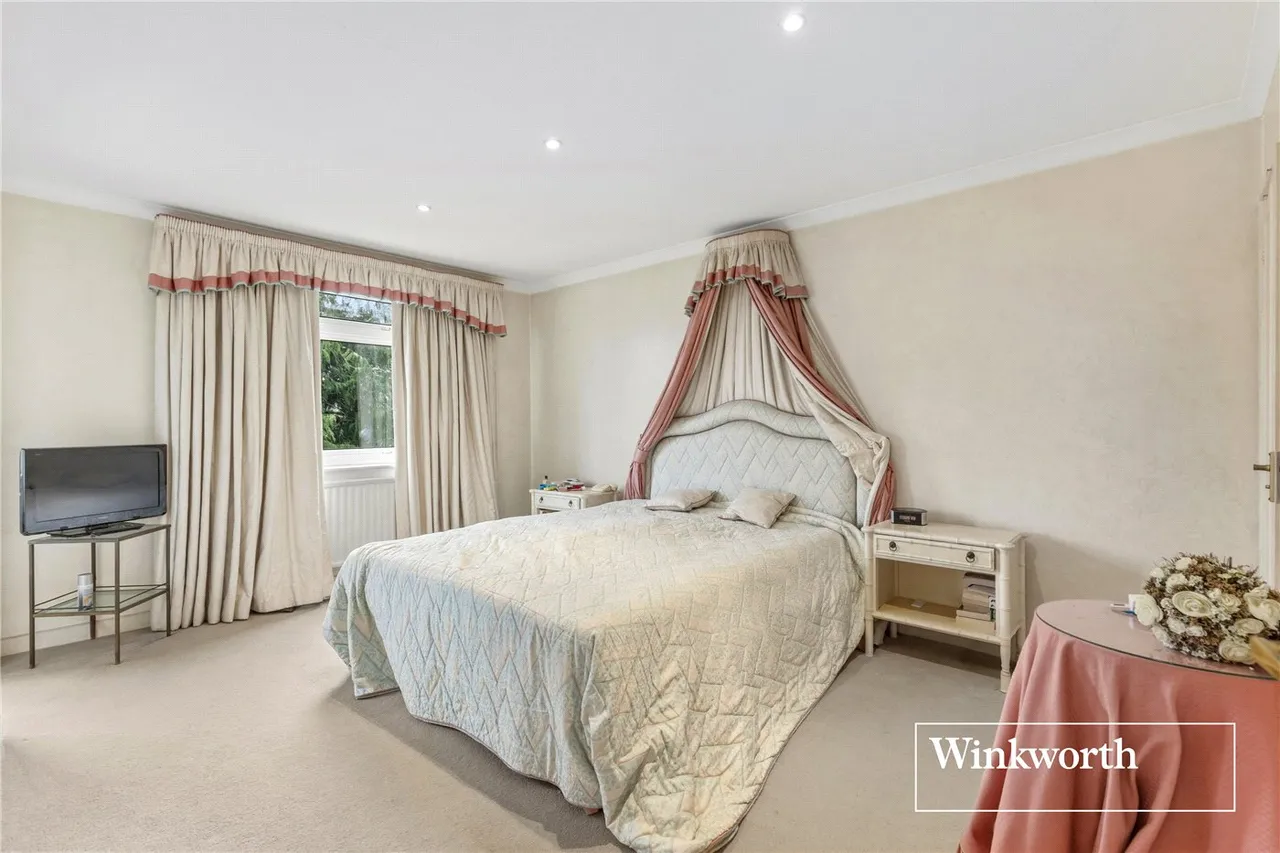Hendon Lane, Finchley, London, N3, photo 10