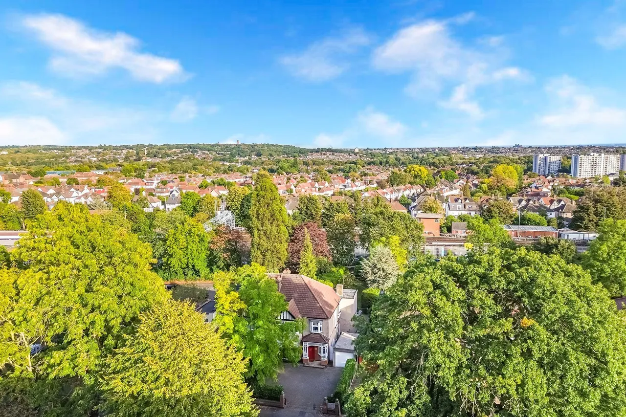 Charteris Road, Woodford Green, IG8, photo 25
