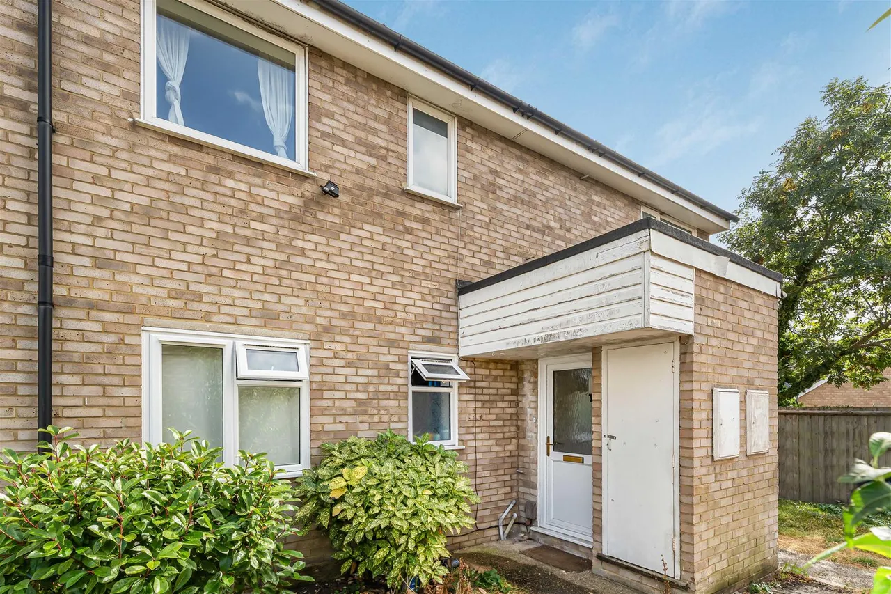 2 bed flat for sale, Birch Trees Road, Great Shelford, CB22
