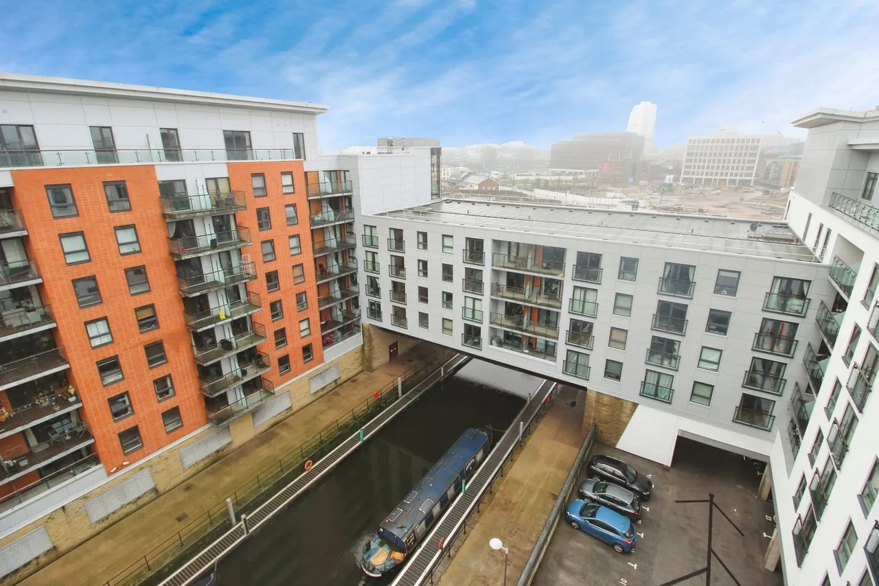 2 bed flat for sale — Armouries Way, LEEDS, West Yorkshire, LS10