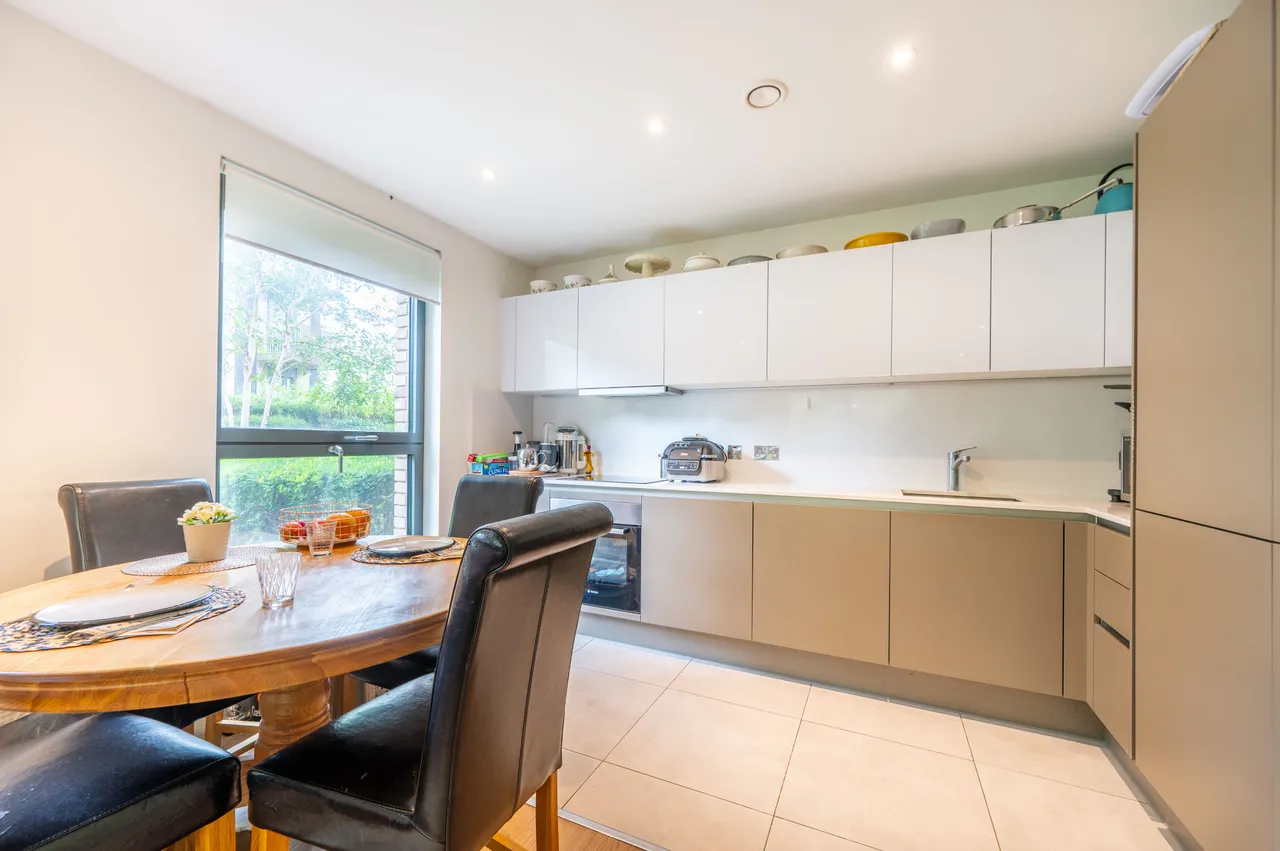 Flat 2, Redwood House, Wembley, photo 2