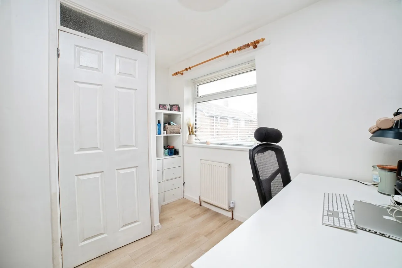 Clumber Avenue, Rainworth, Mansfield, Nottinghamshire, NG21, photo 19