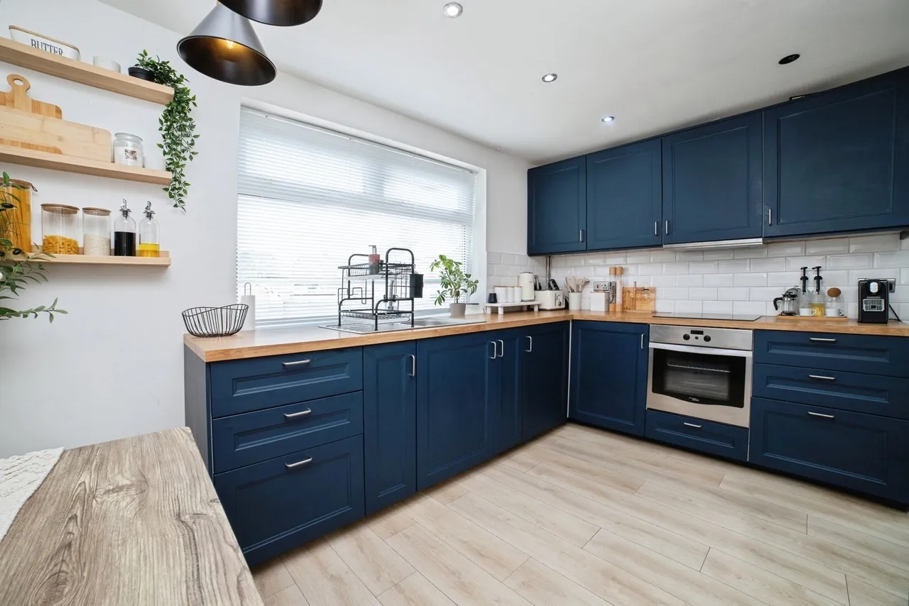 Clumber Avenue, Rainworth, Mansfield, Nottinghamshire, NG21, photo 10