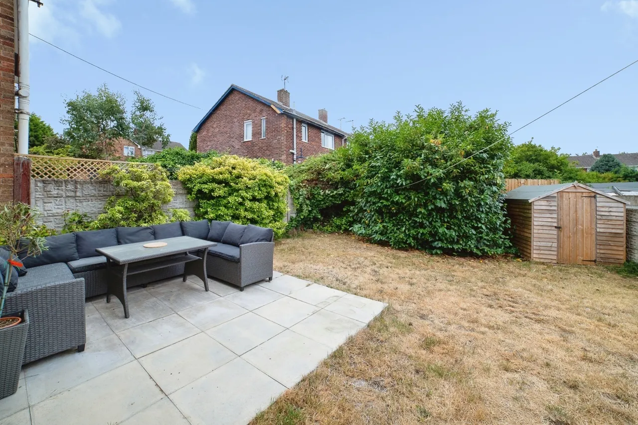 Clumber Avenue, Rainworth, Mansfield, Nottinghamshire, NG21, photo 4