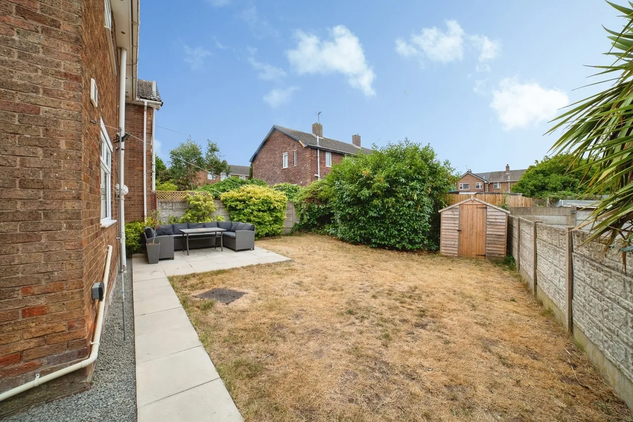 Clumber Avenue, Rainworth, Mansfield, Nottinghamshire, NG21, photo 20
