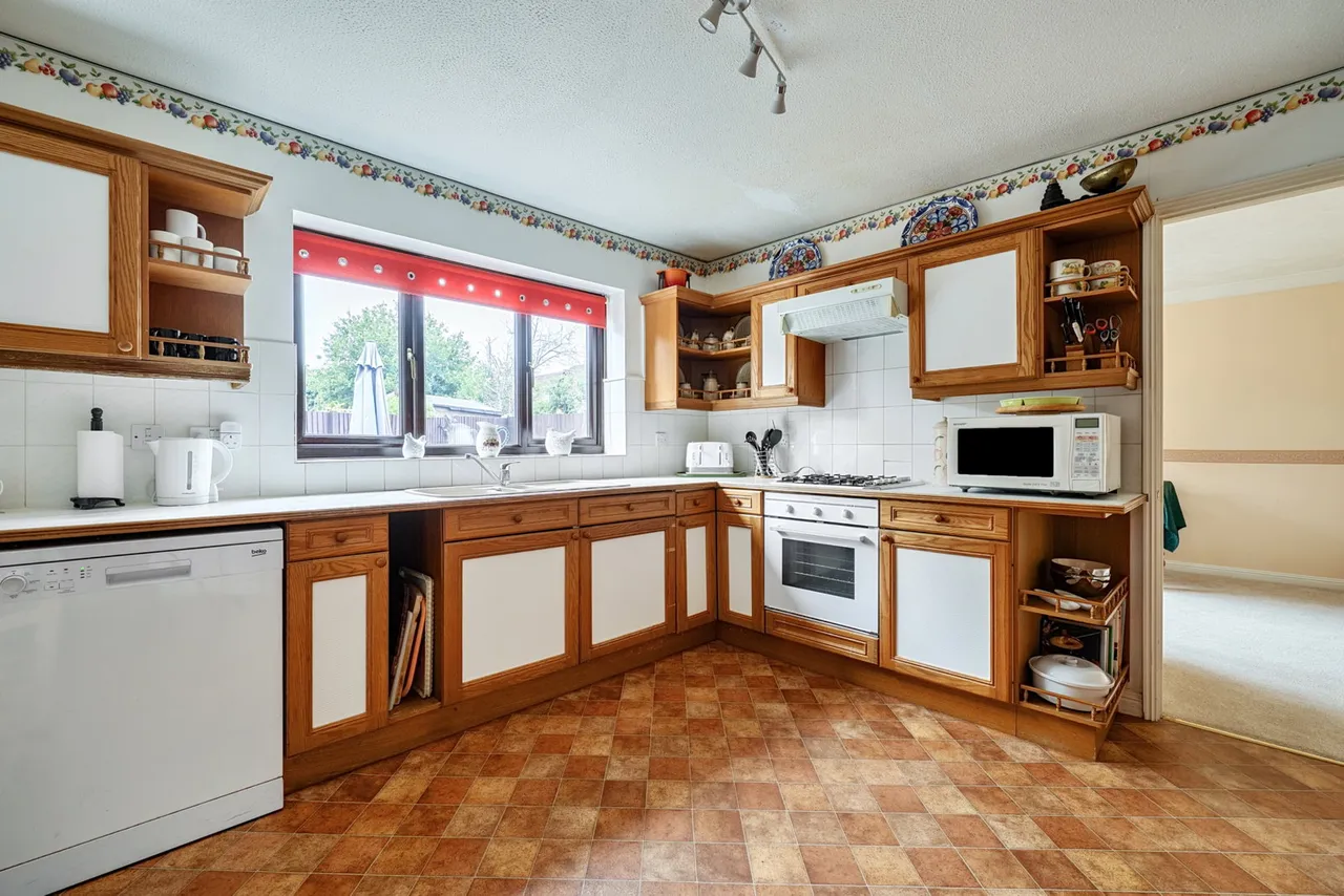 Hazel Copse, Chippenham, photo 9
