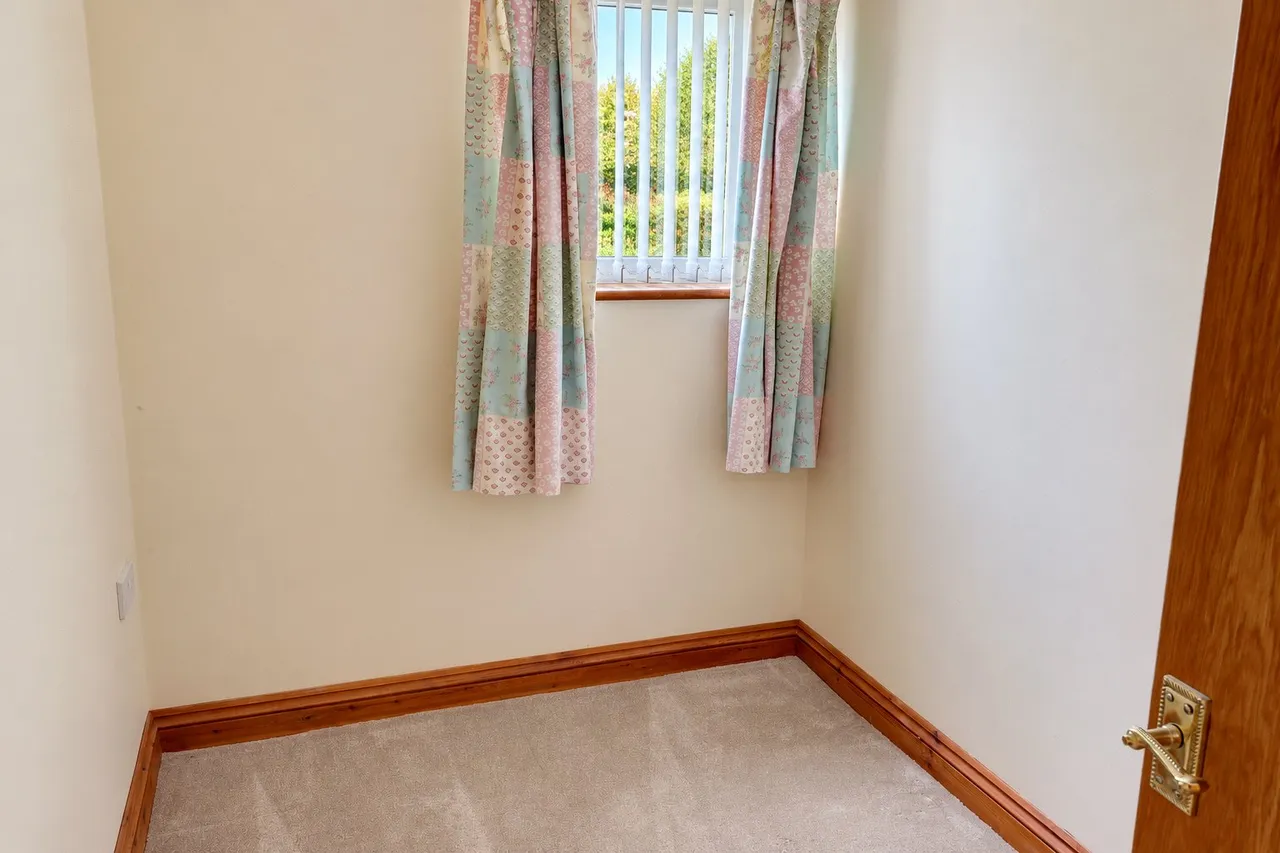 Dowr Close, Launceston, PL15, photo 5