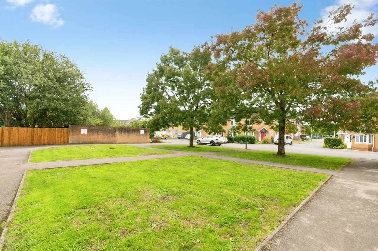 Small Meadow Court Caerphilly, CF83, photo 20