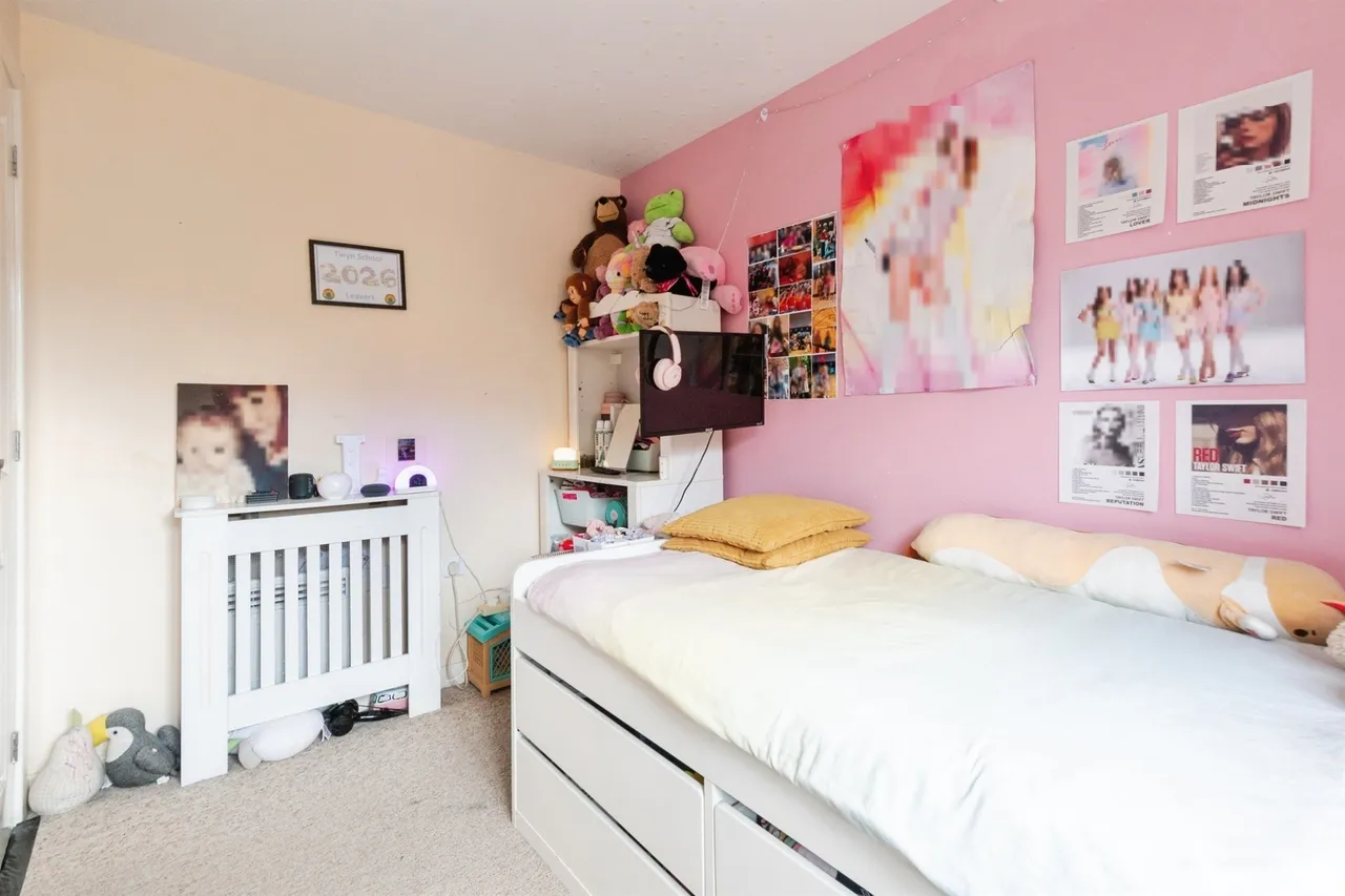 Small Meadow Court Caerphilly, CF83, photo 14