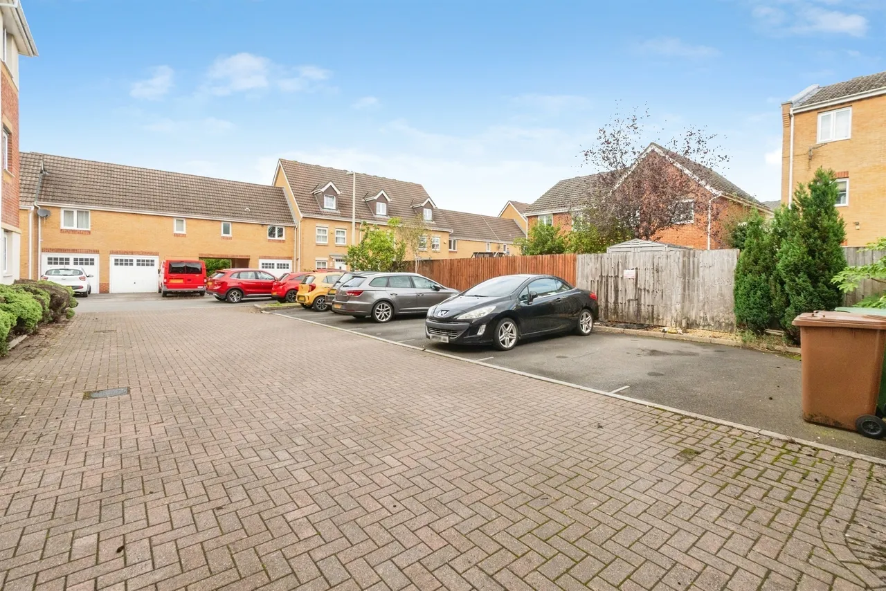 Small Meadow Court Caerphilly, CF83, photo 18