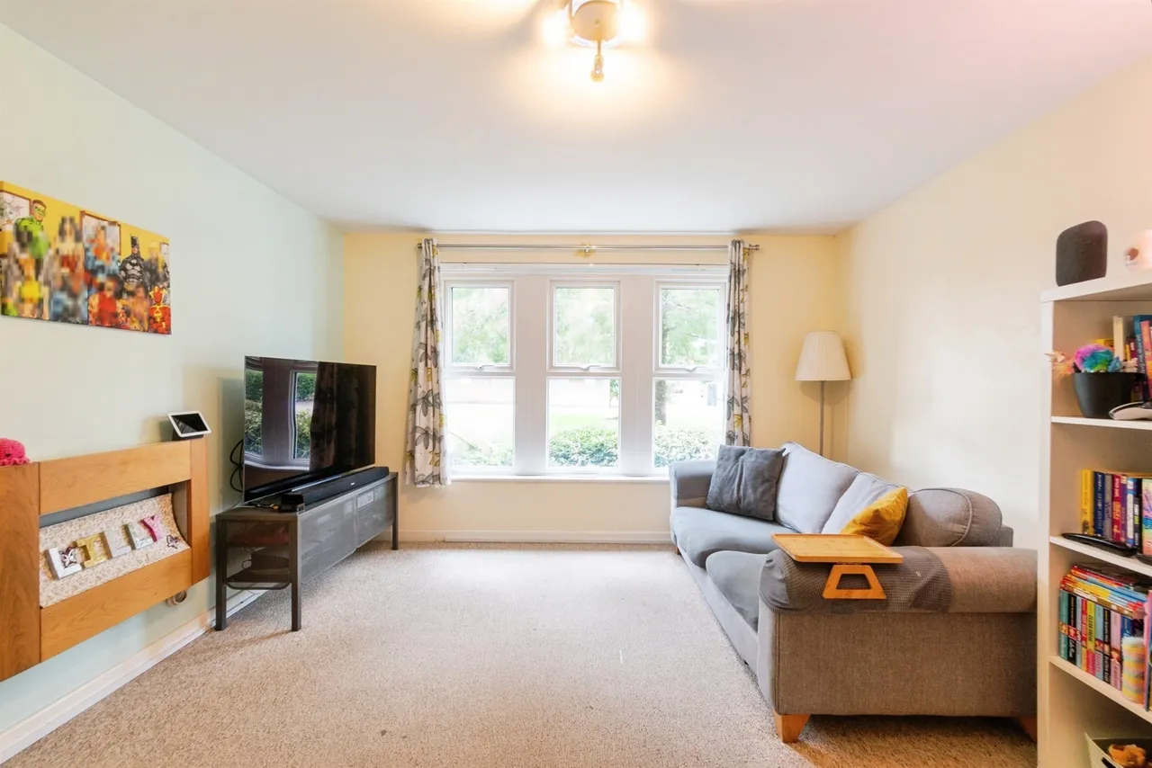 Small Meadow Court Caerphilly, CF83, photo 5
