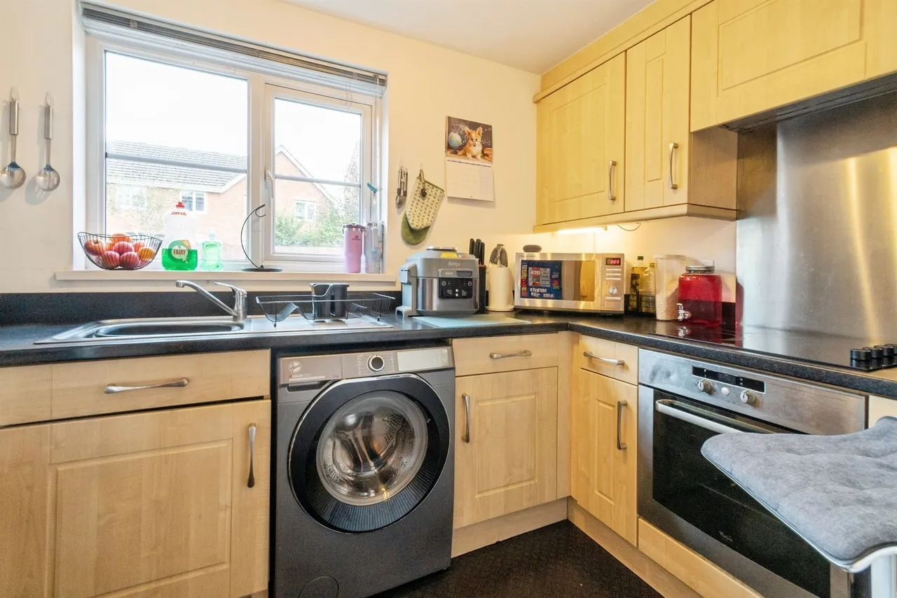 Small Meadow Court Caerphilly, CF83, photo 7