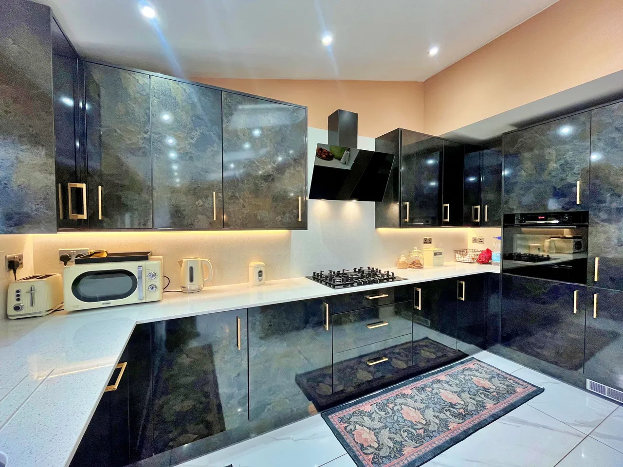 Burwell Avenue, Greenford, UB6, photo 2