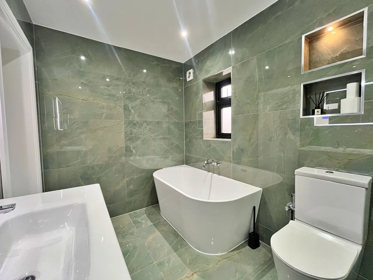 Burwell Avenue, Greenford, UB6, photo 5