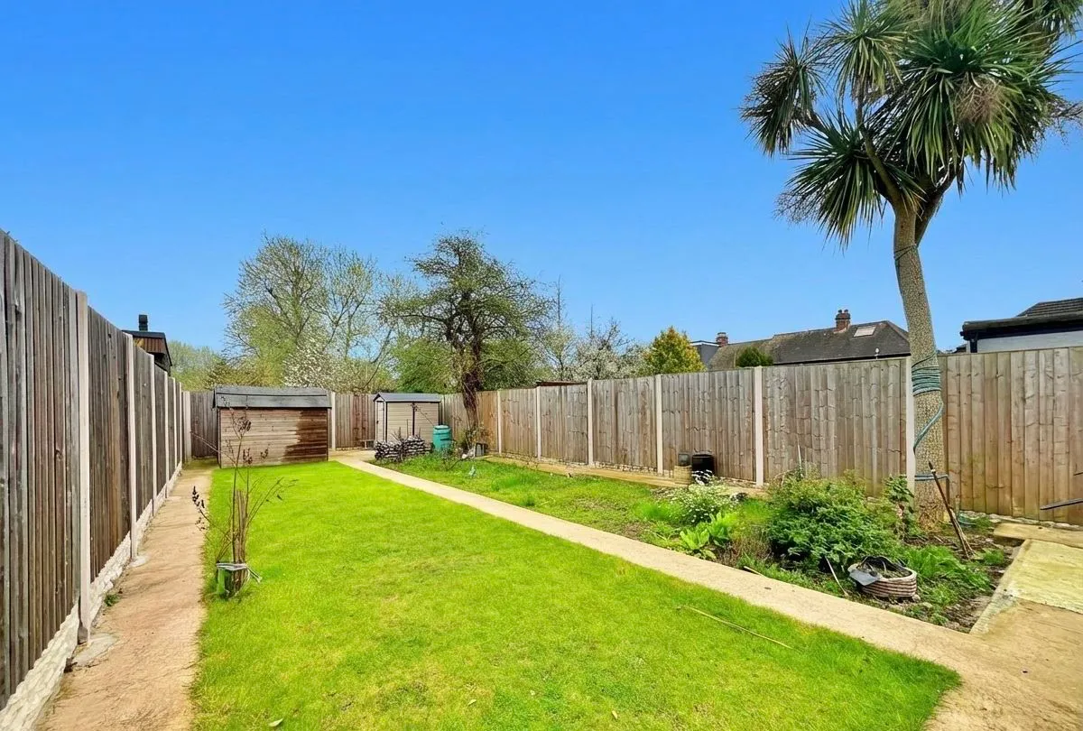 Burwell Avenue, Greenford, UB6, photo 18
