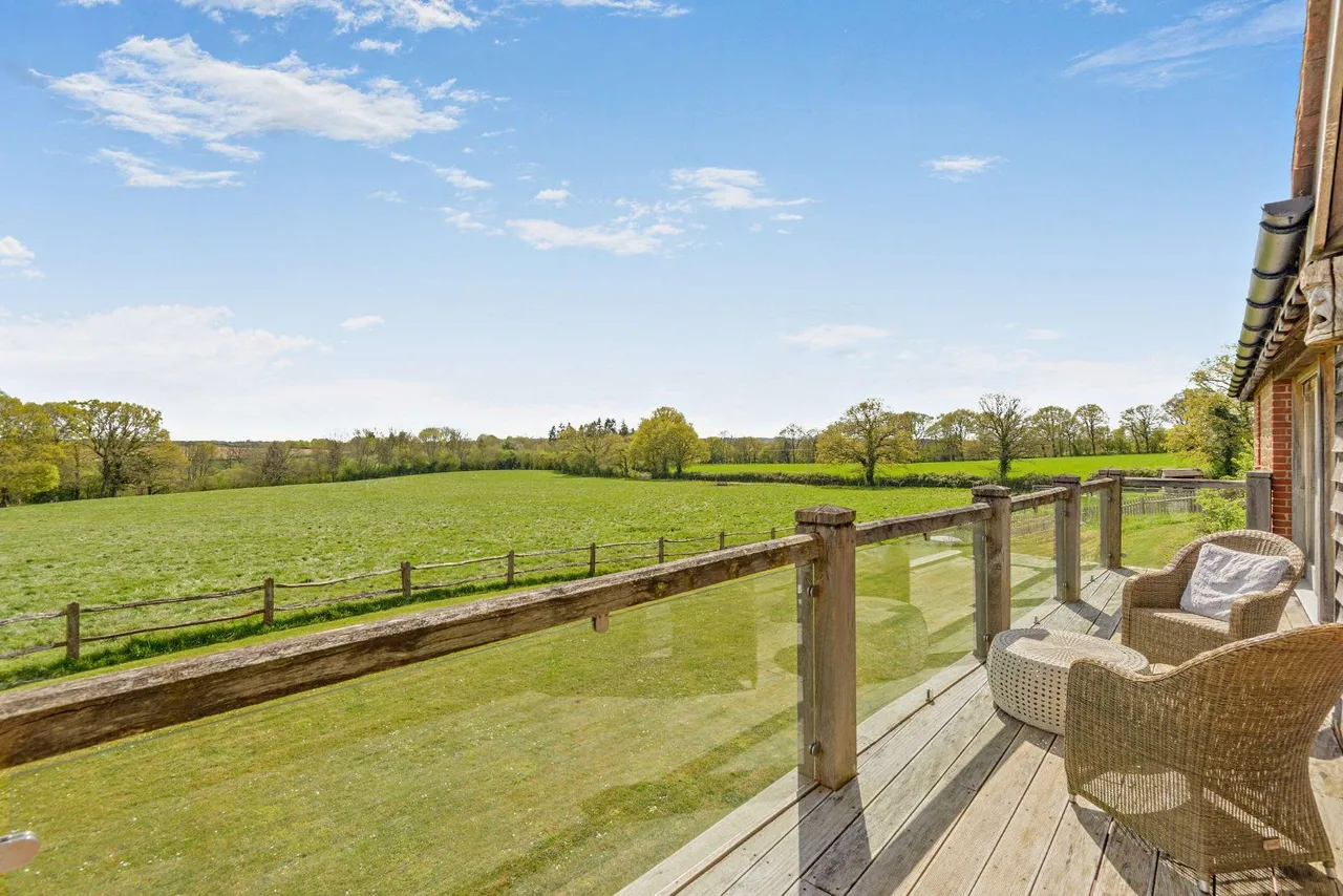 Wisborough Green, Billingshurst, RH14, photo 3