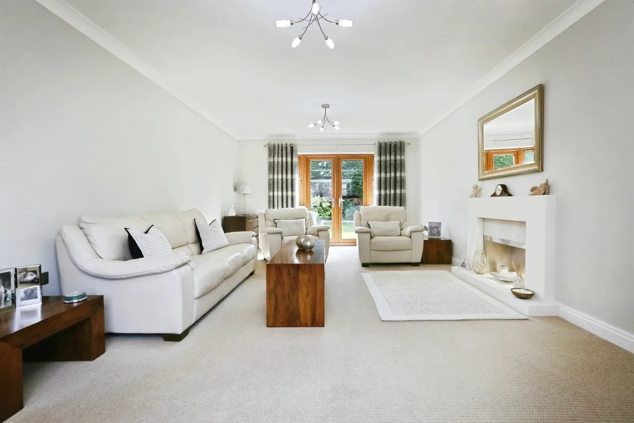 Whiphill Lane, Armthorpe, Doncaster, photo 2