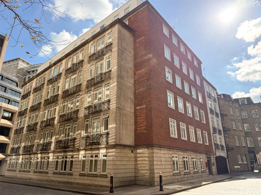 2 bed flat for sale, Pemberton Row, Near Fleet Street, EC4A