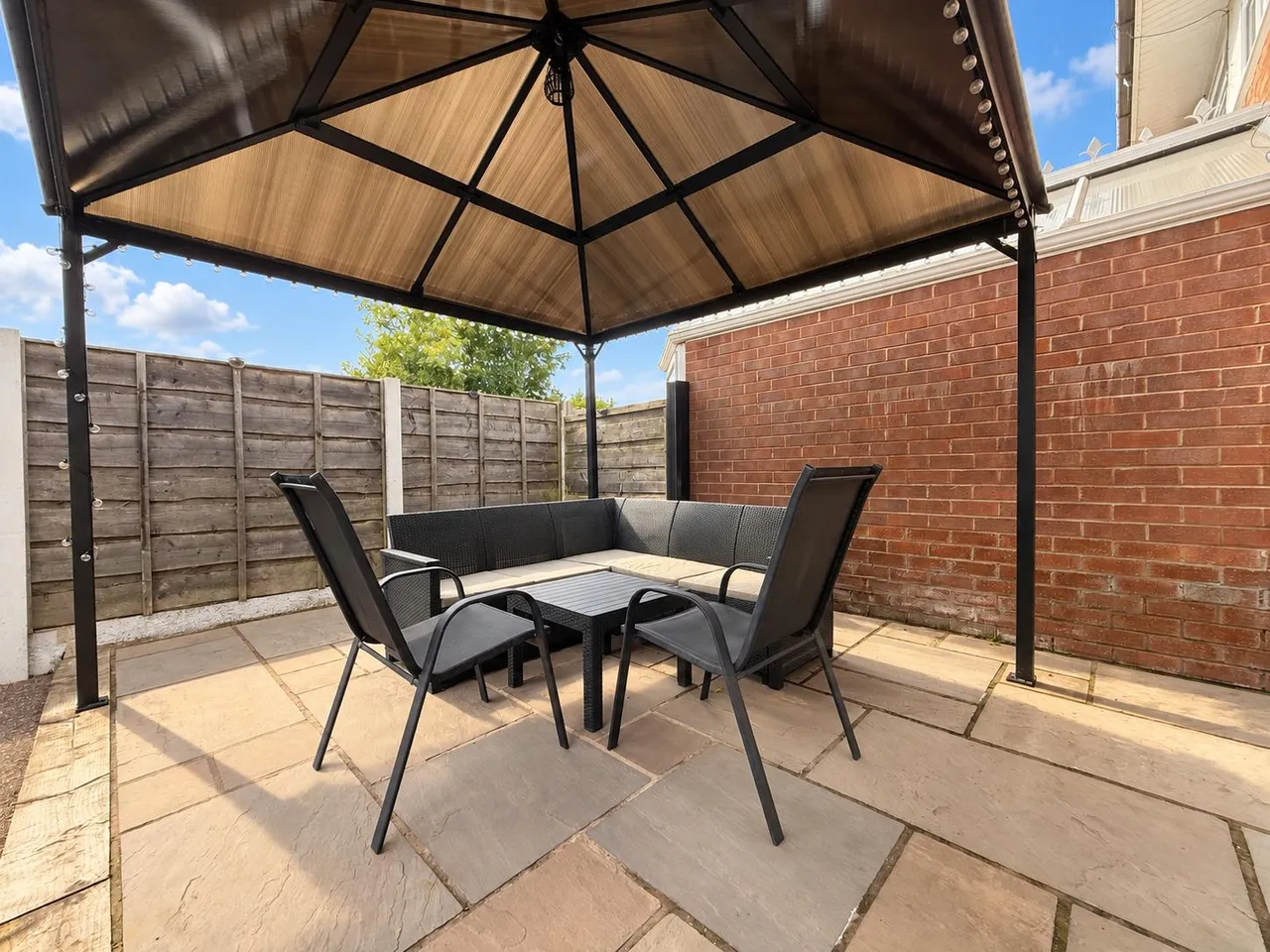 Whittles Walk, Denton, M34, photo 14