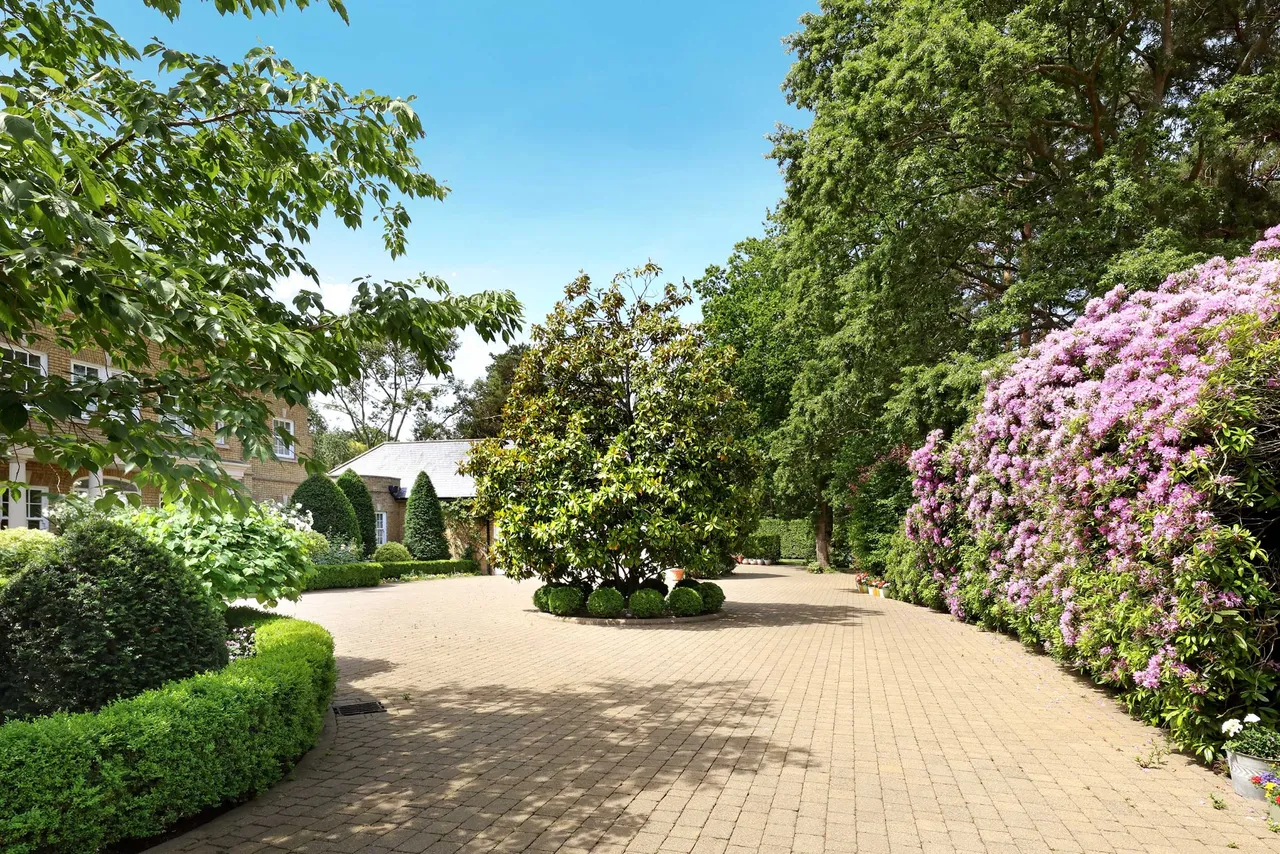 Virginia Water, Surrey, GU25 4NG, photo 3