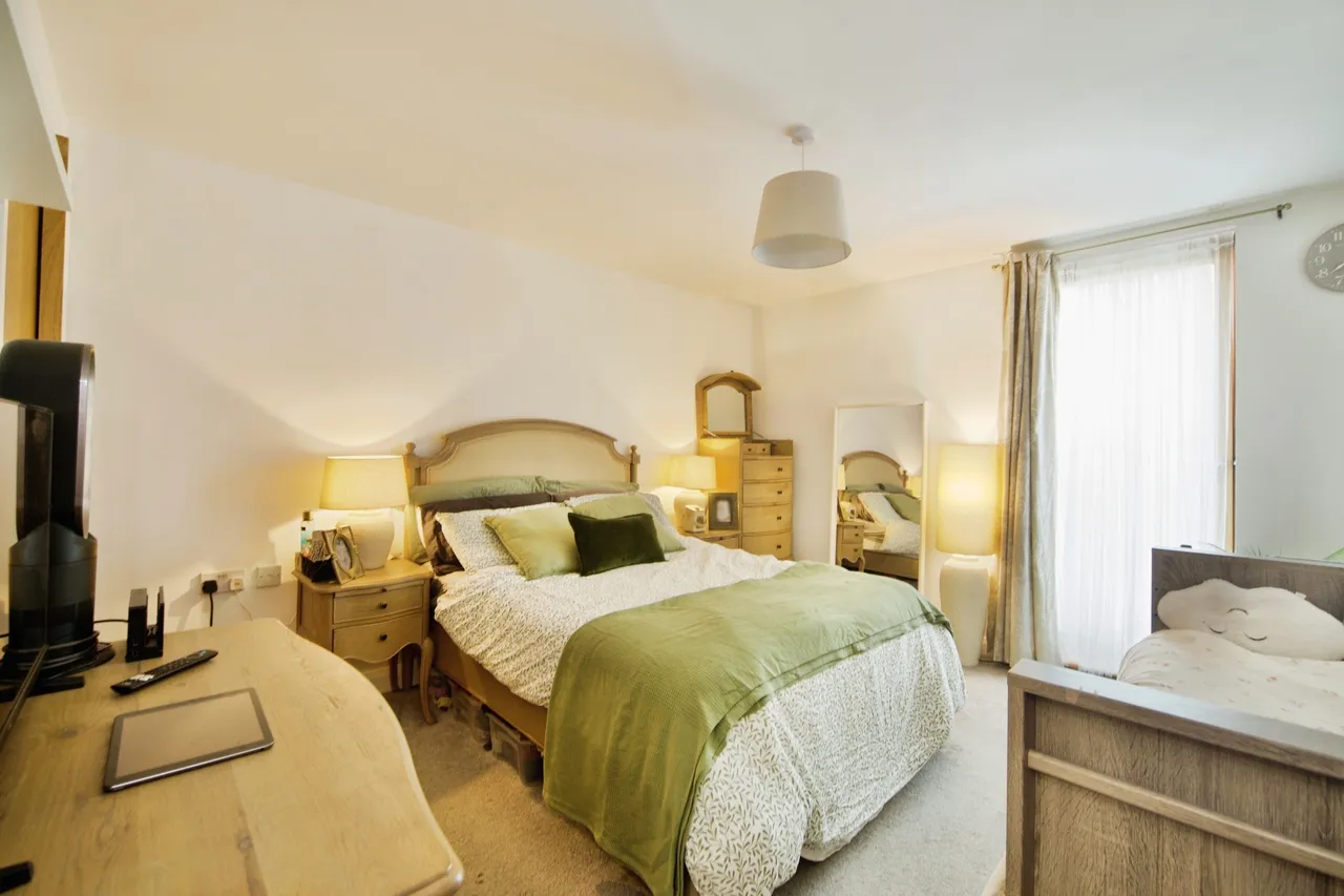 Katherine Road, London, E6, photo 10