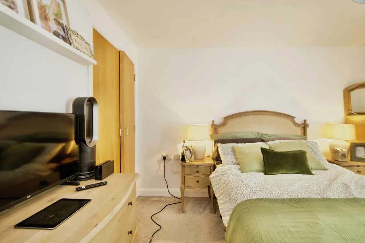 Katherine Road, London, E6, photo 12