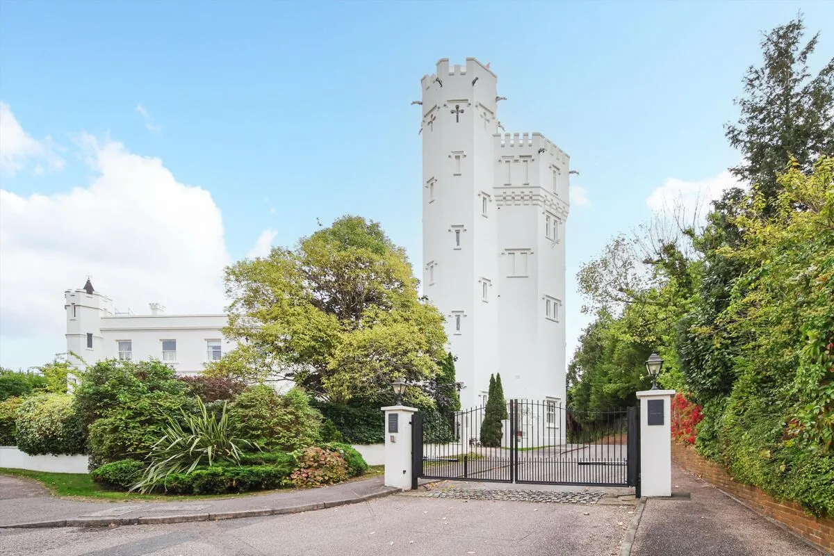 5 bed house to rent, Ruxley Ridge, Esher, KT10