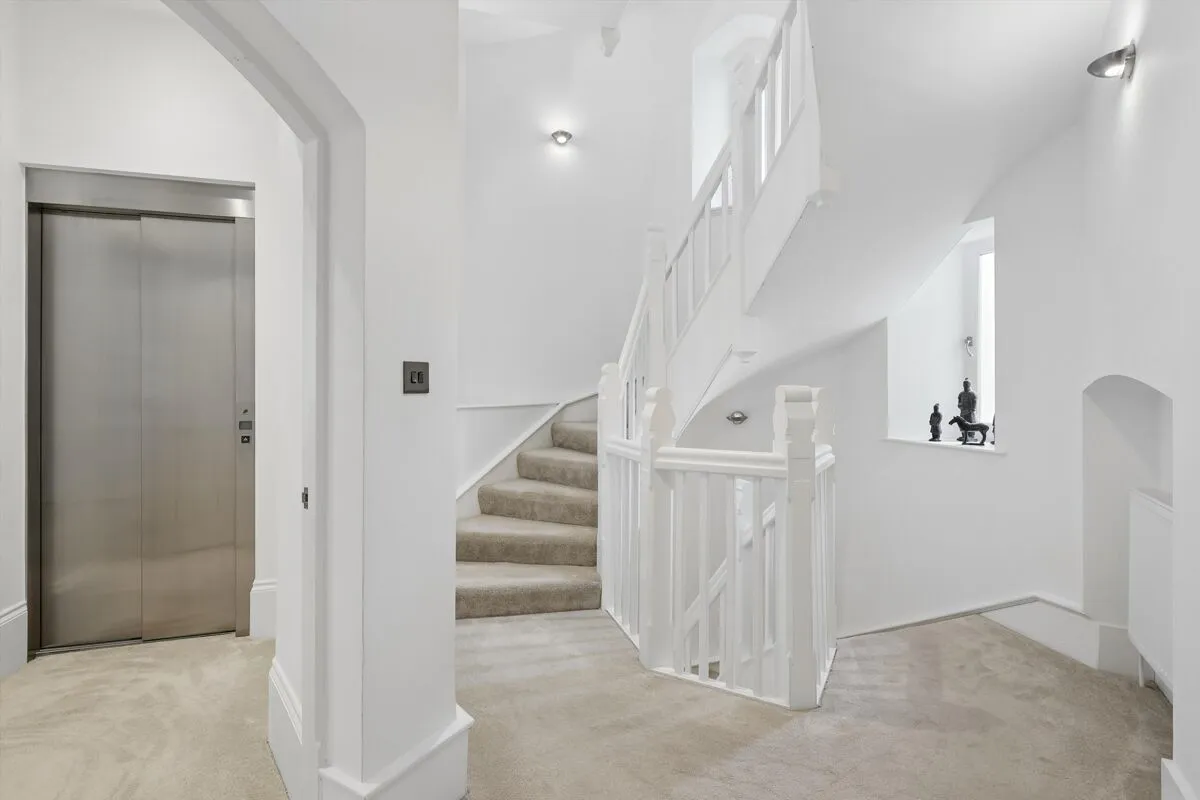 Ruxley Ridge, Esher, KT10, photo 6