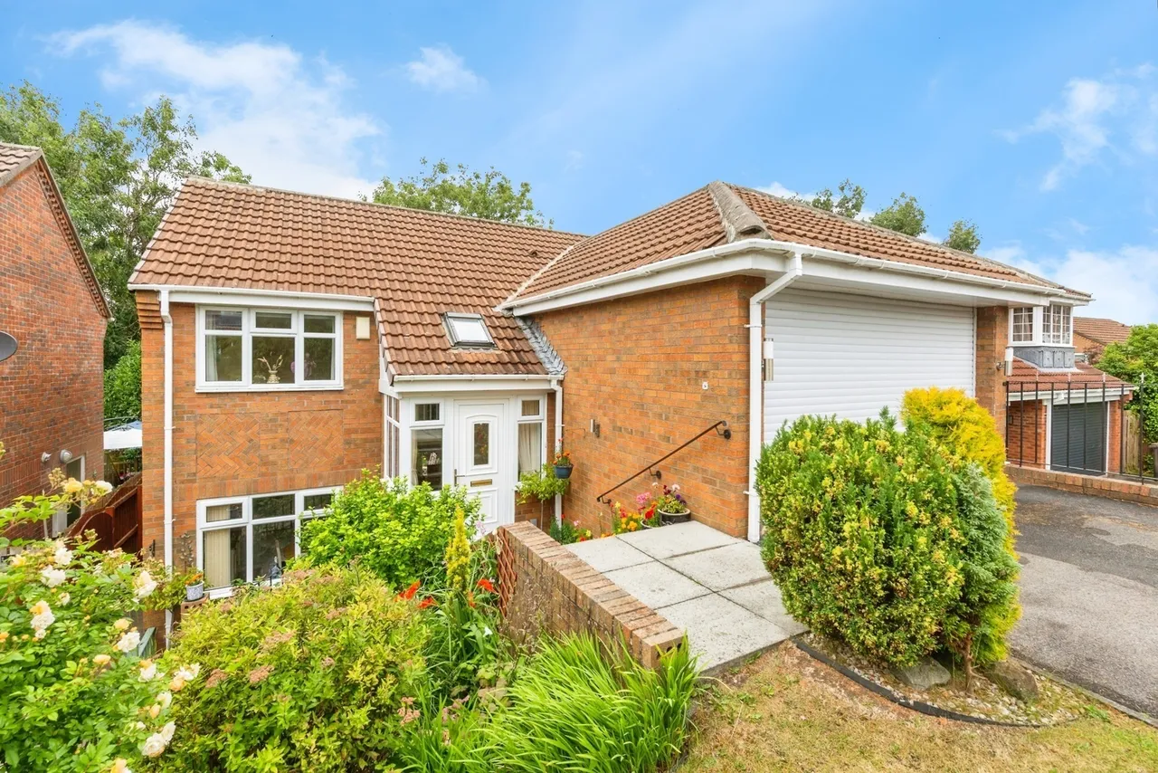 4 bed house for sale — Hilltop Road, Bearpark, Durham, DH7