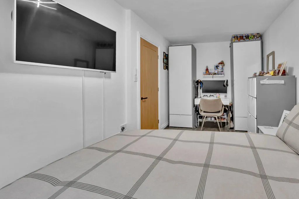 Hillcrest Road, Rochdale, OL11, photo 11