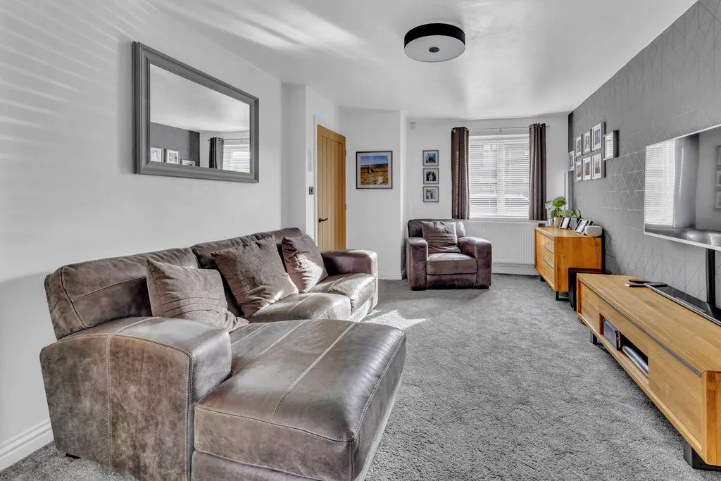Hillcrest Road, Rochdale, OL11, photo 4
