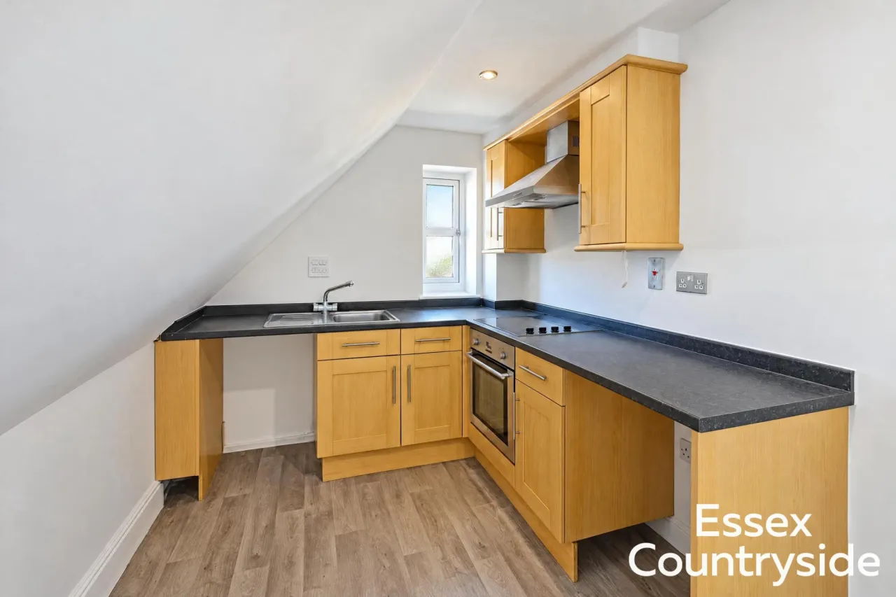 Eastwood Road, Rayleigh, SS6, photo 2