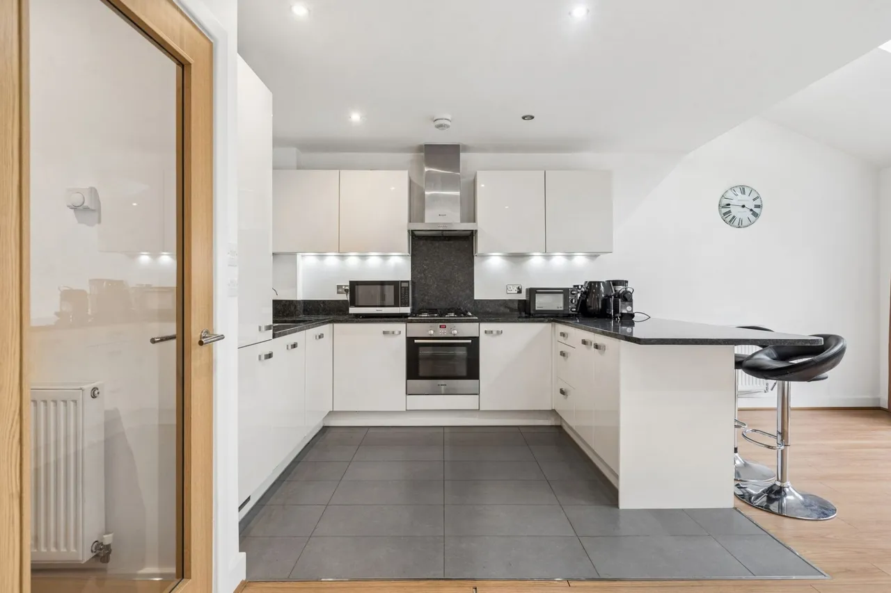 Chequers Avenue, High Wycombe, HP11, photo 4