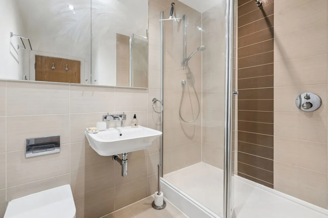 Chequers Avenue, High Wycombe, HP11, photo 11