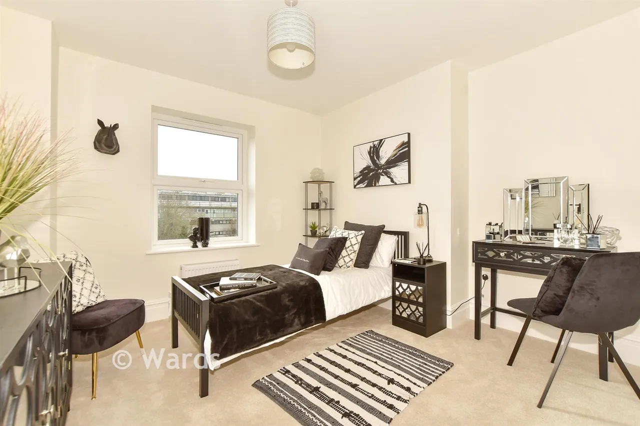 Pleydell Gardens, Folkestone, CT20, photo 9