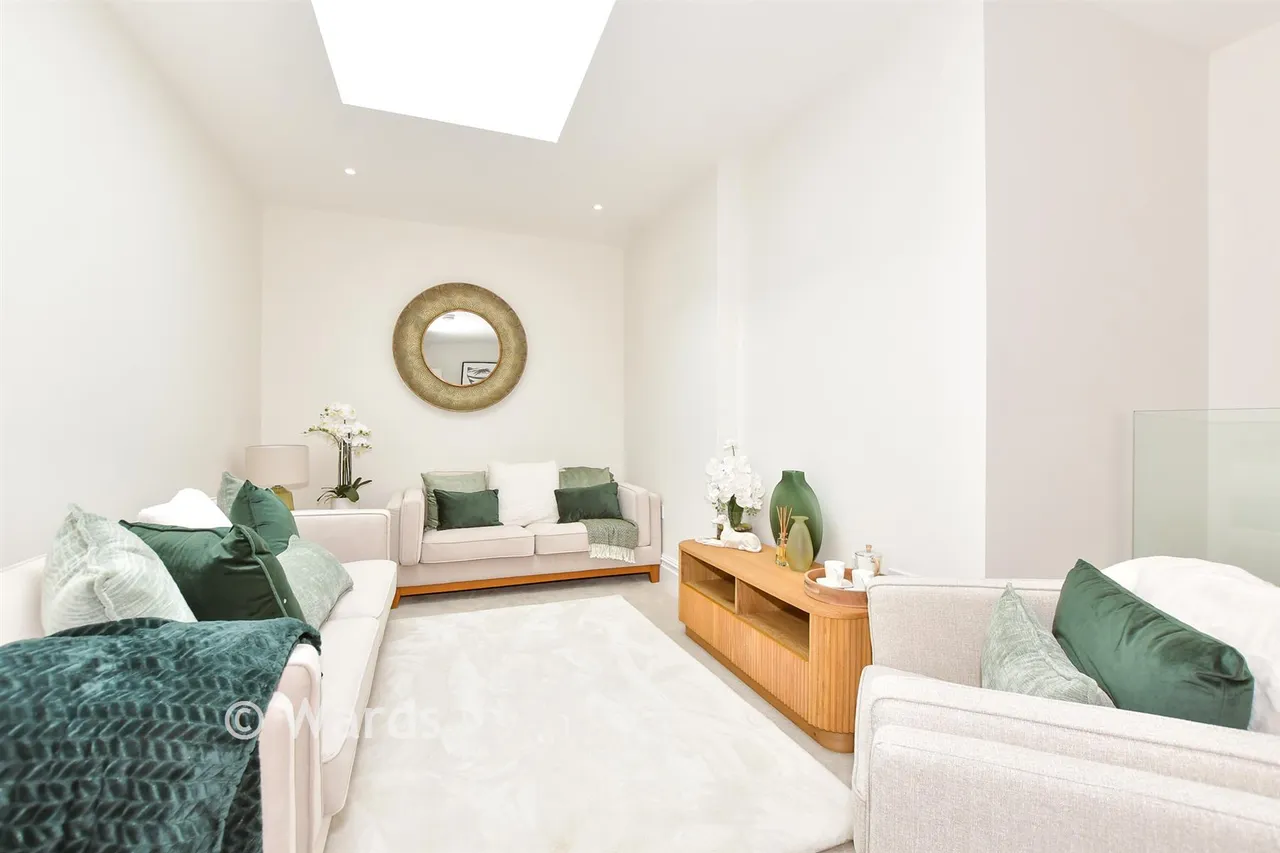 Pleydell Gardens, Folkestone, CT20, photo 2