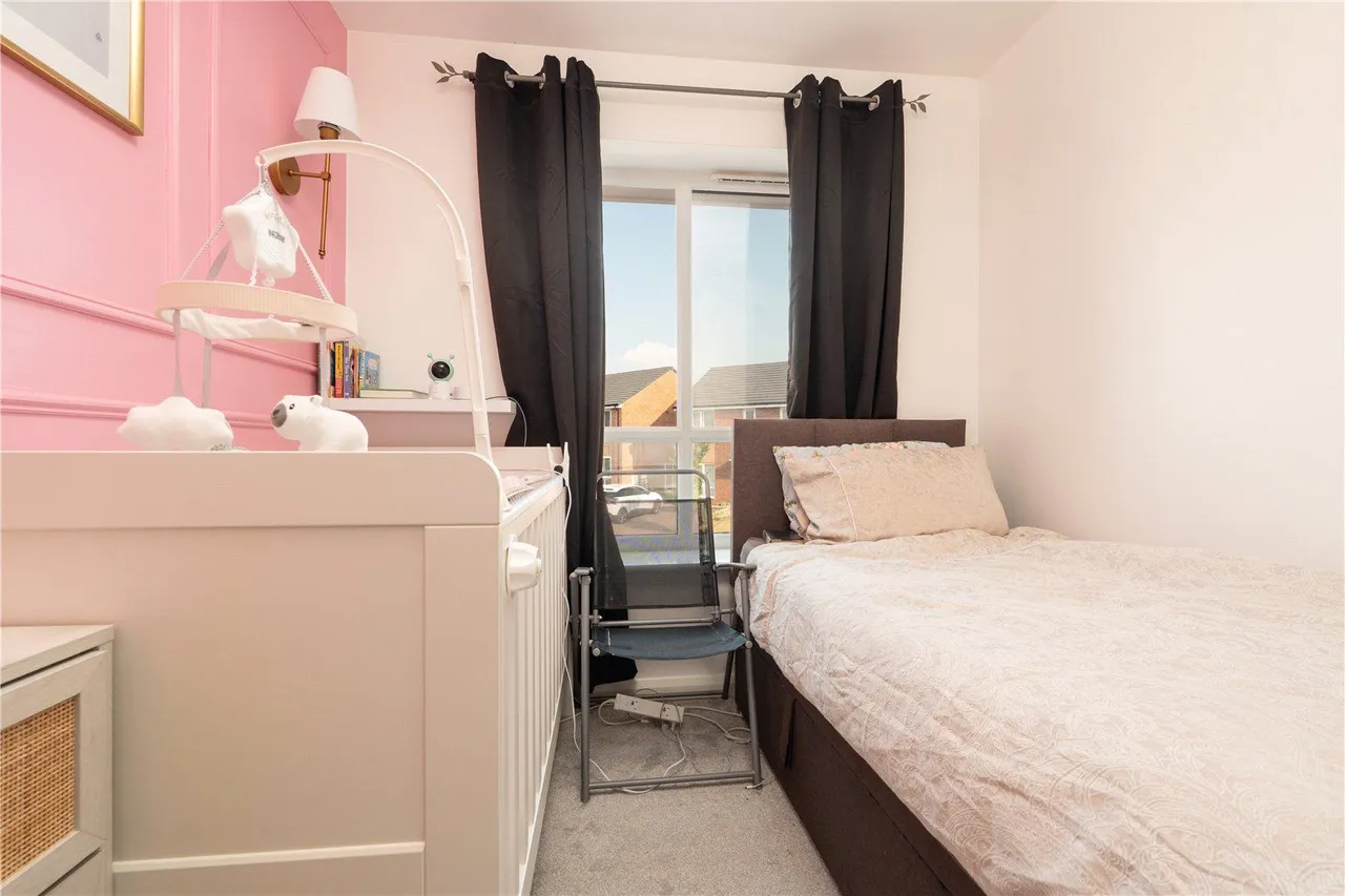 Stainton Drive, Middleton, M24, photo 13