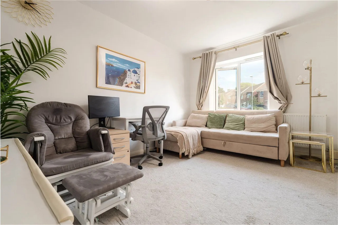 Stainton Drive, Middleton, M24, photo 5