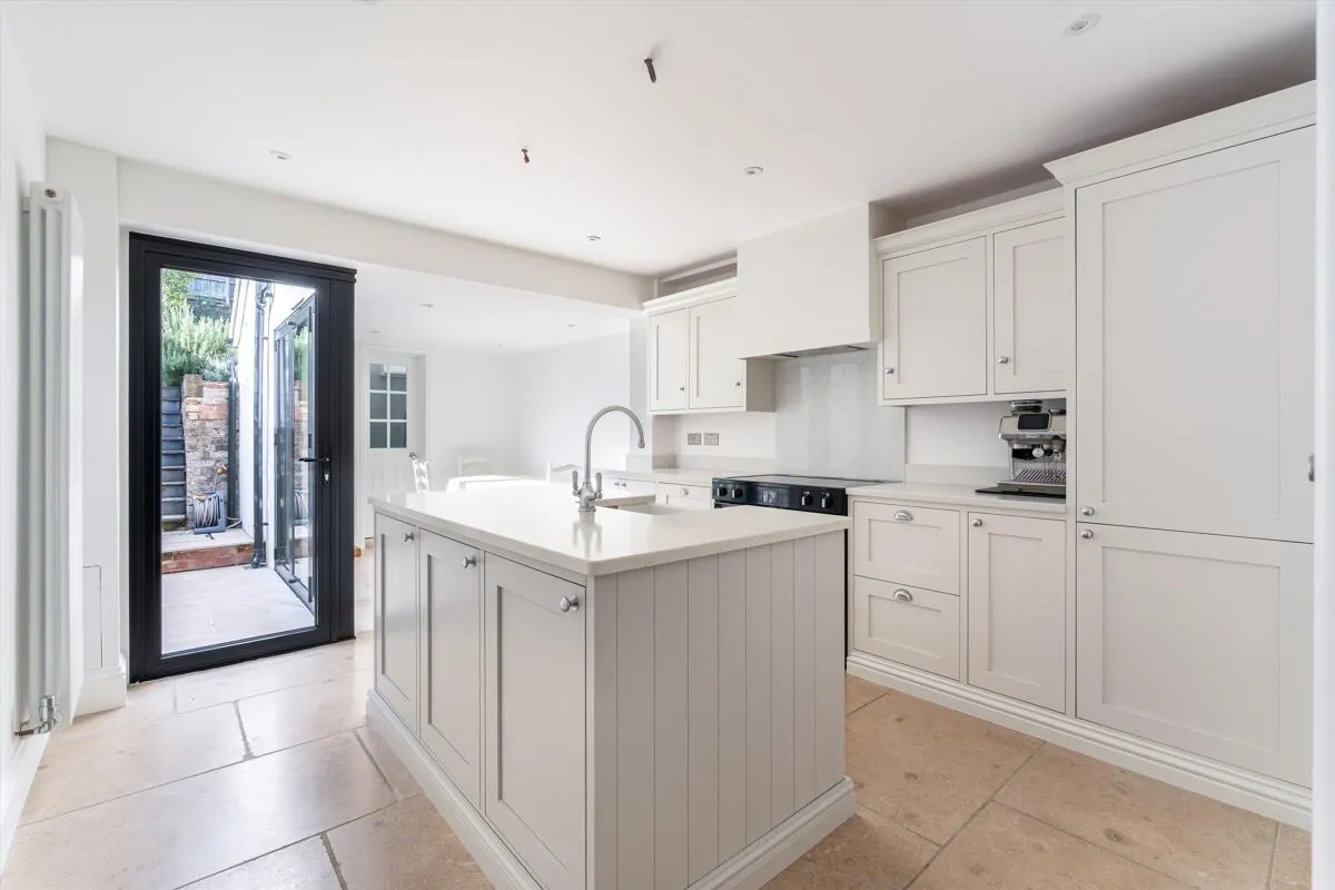 Addison Road, Guildford, GU1, photo 2