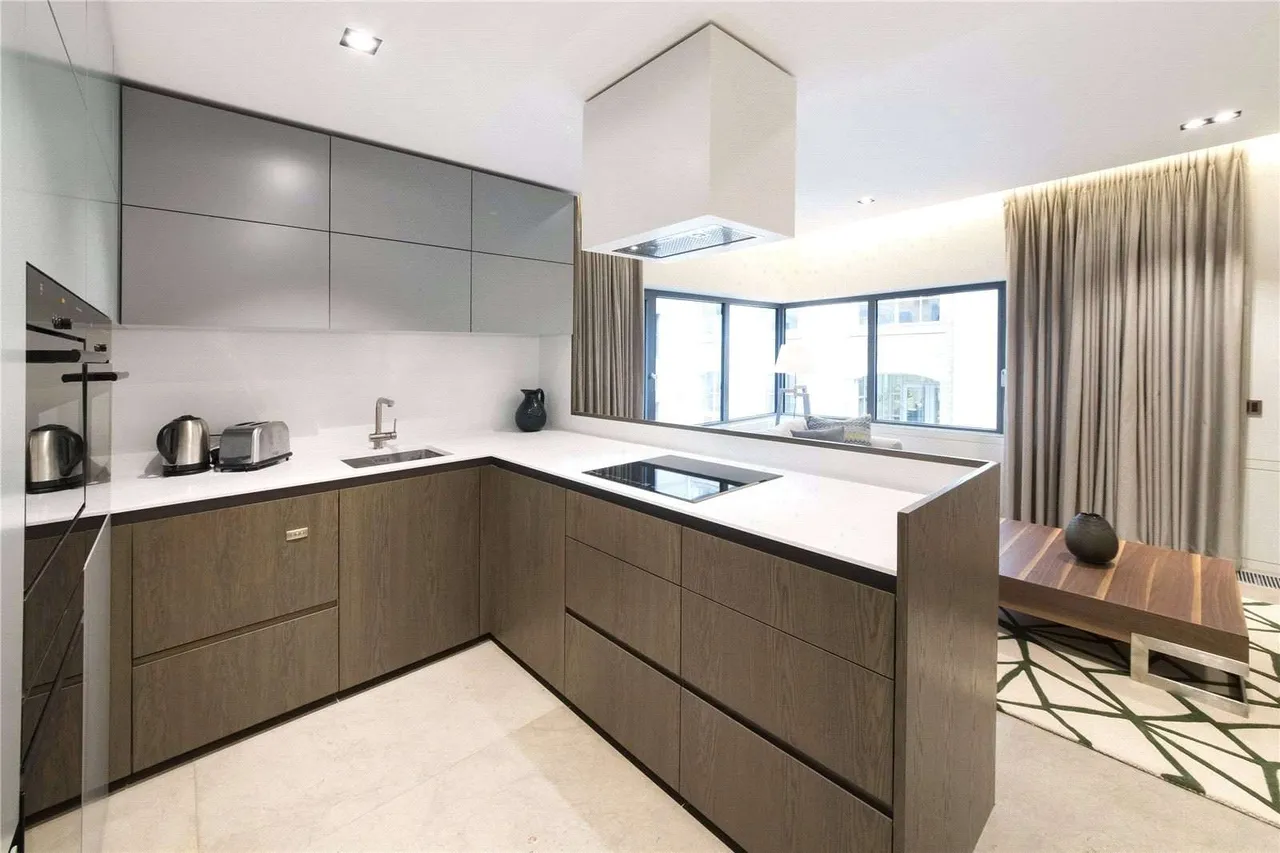 Babmaes Street, St James, London, SW1Y 6HD, photo 2