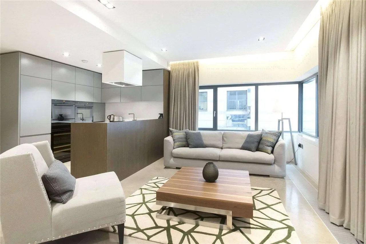 Babmaes Street, St James, London, SW1Y 6HD, photo 3