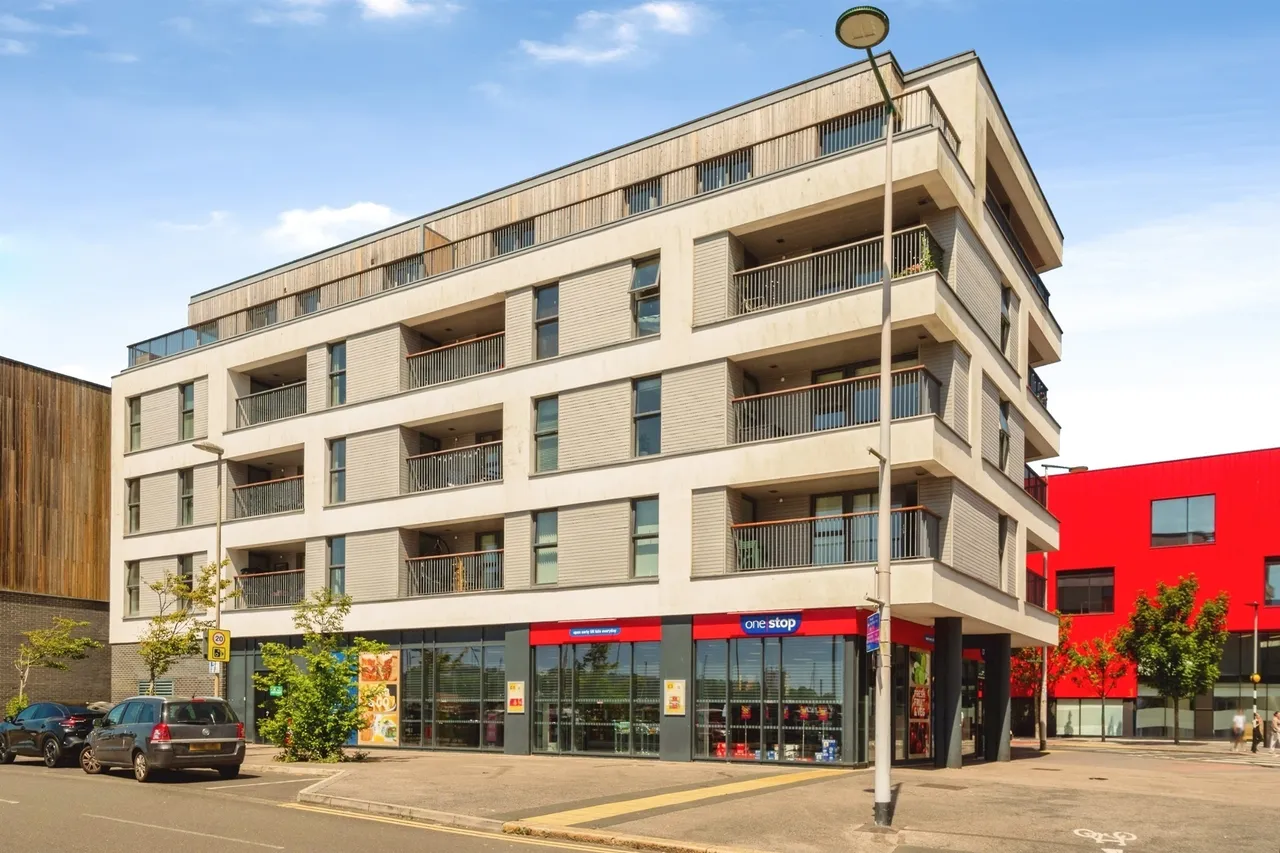 1 bed flat for sale, Millbay Road, Plymouth, PL1