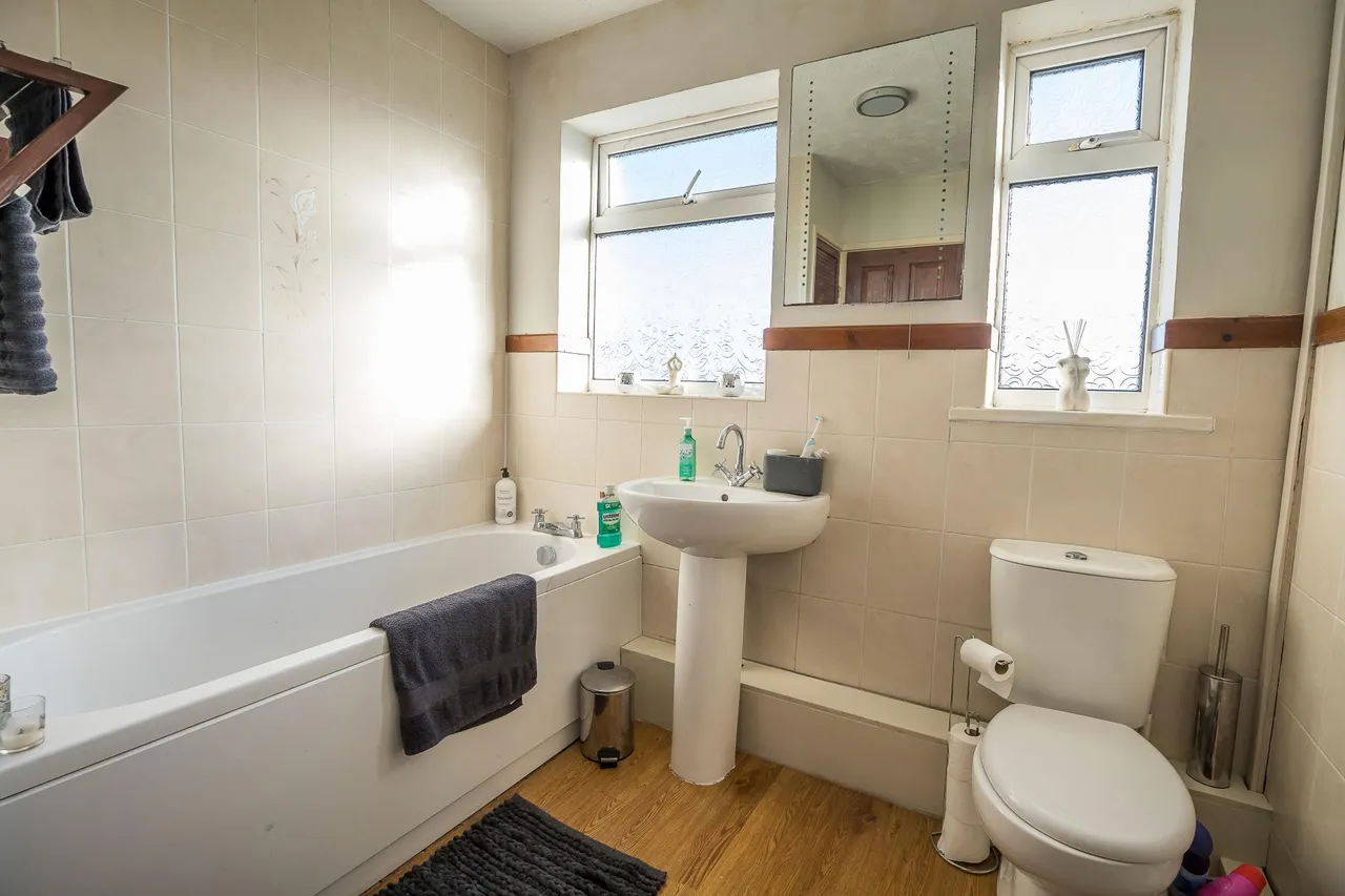 Cledwen Drive, Mold, CH7, photo 13